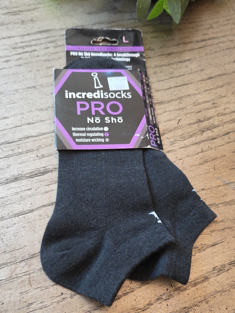 PRO No-Show Invredisocks Size L NWT